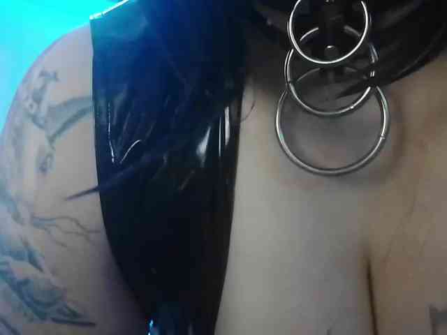Laura-Wicked webcam