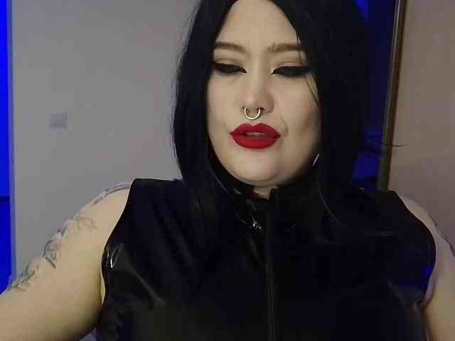 Laura-Wicked webcam