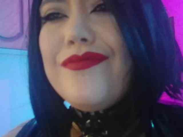 Laura-Wicked webcam