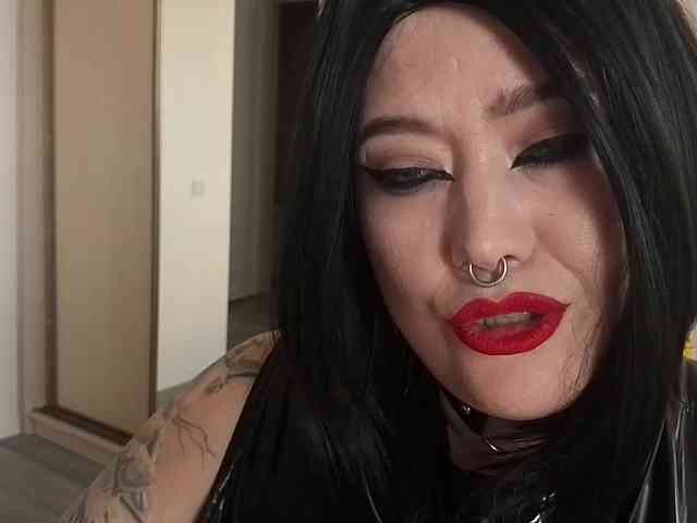 Laura-Wicked webcam