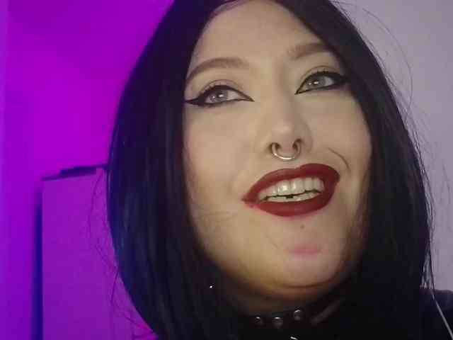 Laura-Wicked webcam