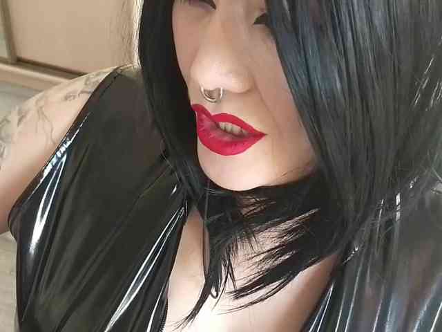 Laura-Wicked webcam