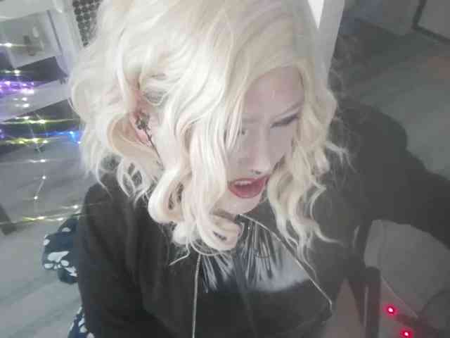 Laura-Wicked Laura-Wicked