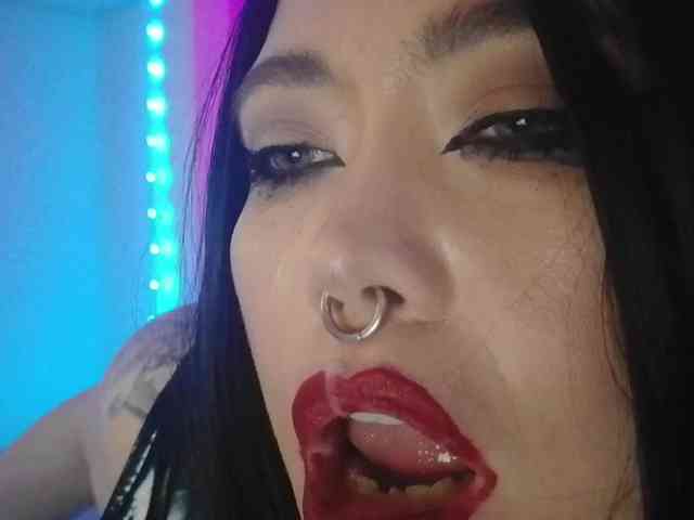 Laura-Wicked webcam