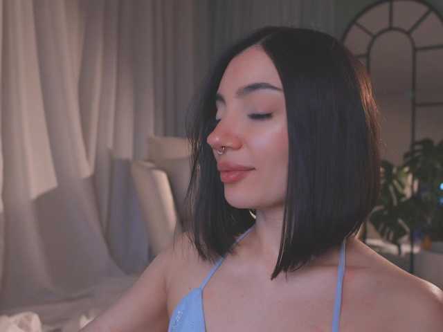 AmyArmstrong's BongaCams show and profile