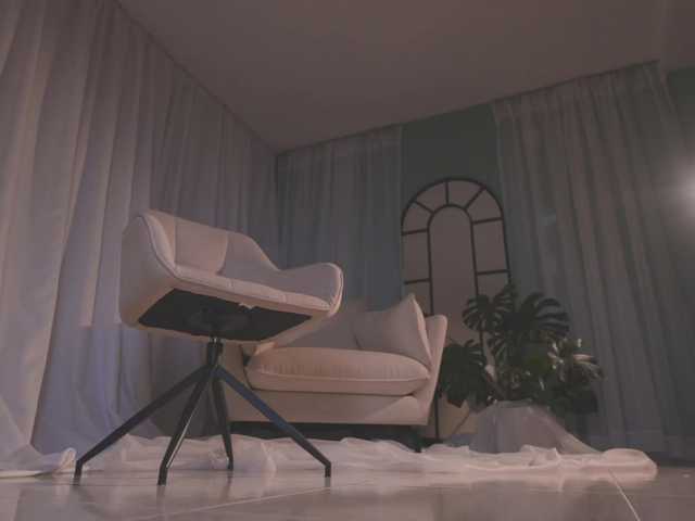 AmyArmstrong's BongaCams show and profile