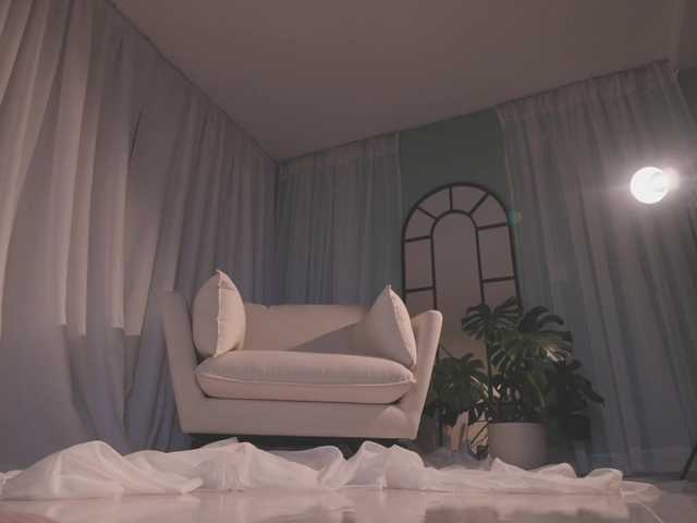 AmyArmstrong's BongaCams show and profile