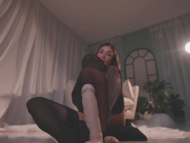 AmyArmstrong's BongaCams show and profile