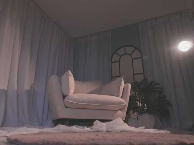 AmyArmstrong's BongaCams show and profile