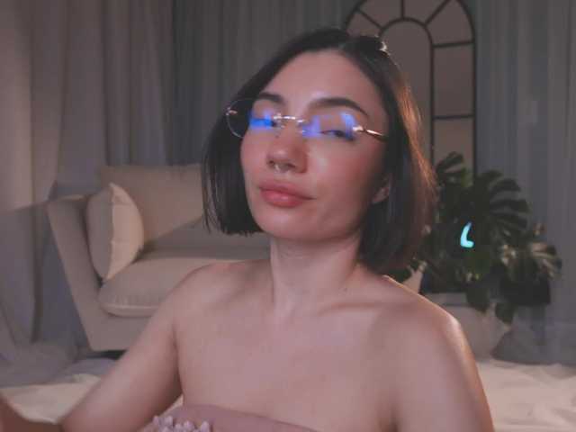 AmyArmstrong's BongaCams show and profile