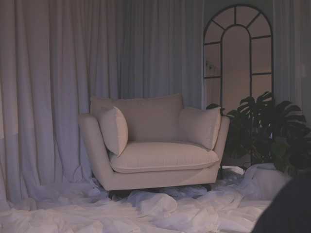 AmyArmstrong's BongaCams show and profile