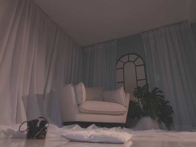 AmyArmstrong's BongaCams show and profile