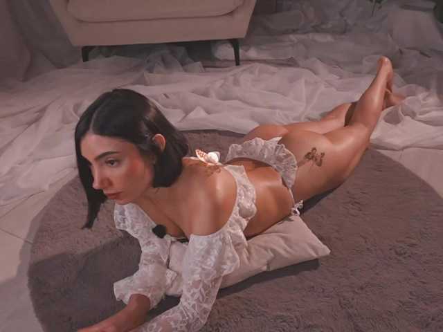 AmyArmstrong's BongaCams show and profile