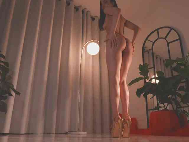 AmyArmstrong Live Webcam on BongaCams