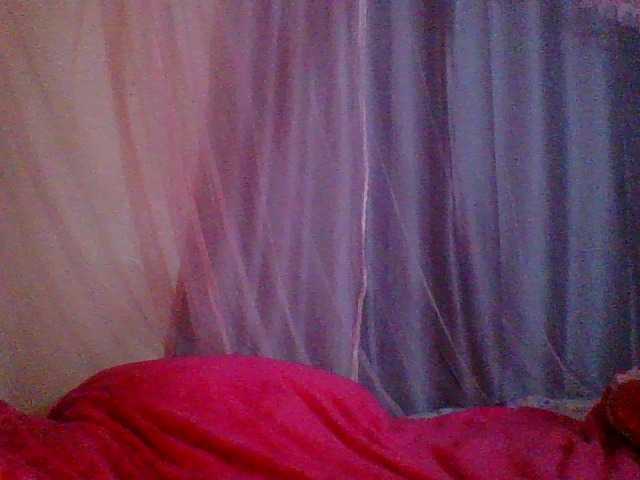 Lilianjackson ist eine deutsche Camgirl, die für heiße Live-Shows bereitsteht