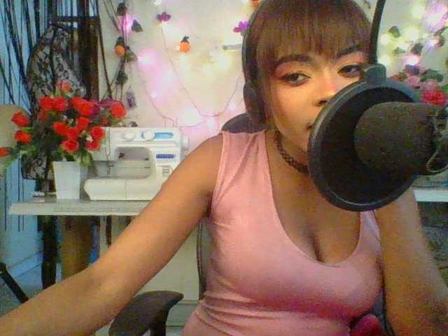 Lilianjackson webcam bongacams model stream image