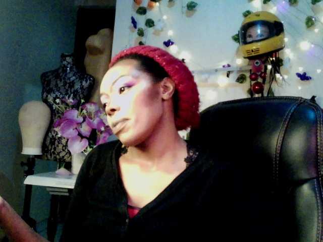 Lilianjackson ist eine deutsche Cam-Mädchen, die dich live erwartet