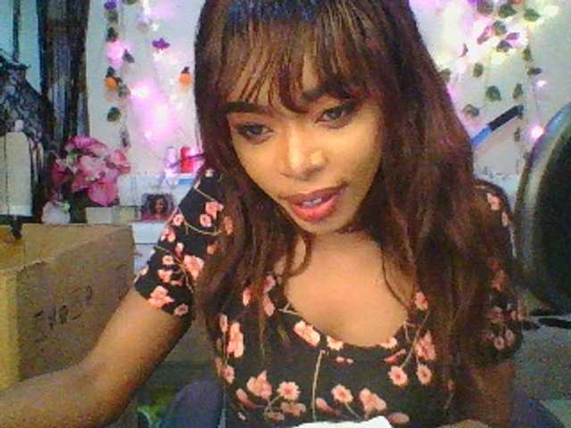Lilianjackson webcam bongacams model stream image