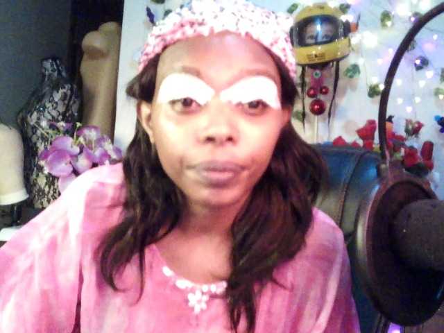 Lilianjackson ist ein weiteres deutsches Camgirl, das live verfügbar ist