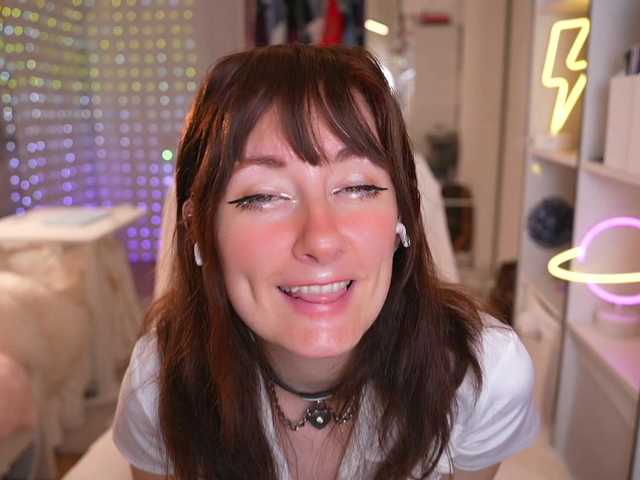 CissyGlitter's BongaCams show and profile