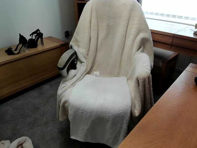 Victoria68xx's BongaCams show and profile