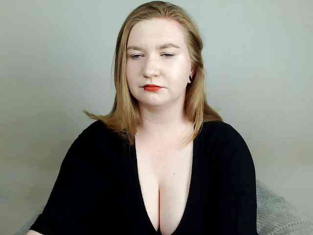 LaraAngel