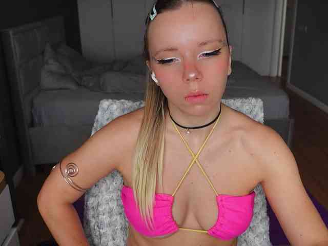 AyraLust webcam