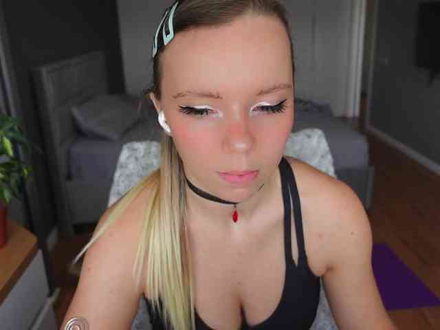 AyraLust webcam