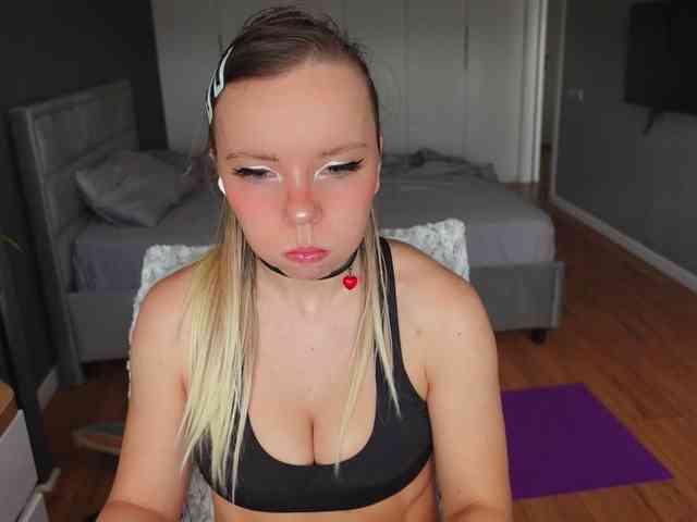 AyraLust webcam