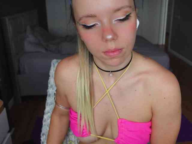 AyraLust webcam