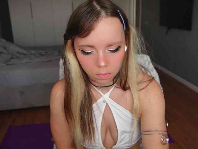 AyraLust webcam