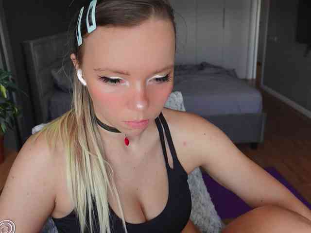 AyraLust webcam