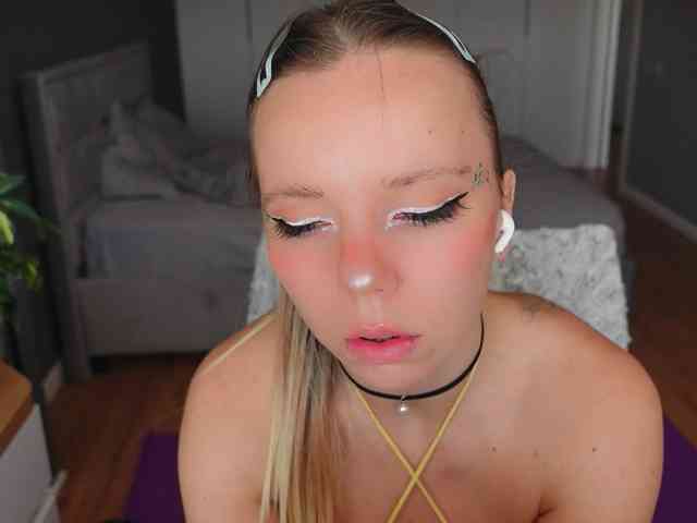 AyraLust webcam