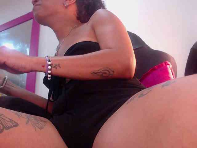 DolceHotXX Live Webcam on BongaCams