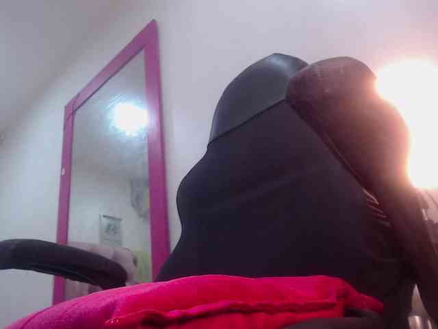 DolceHotXX Live Webcam on BongaCams