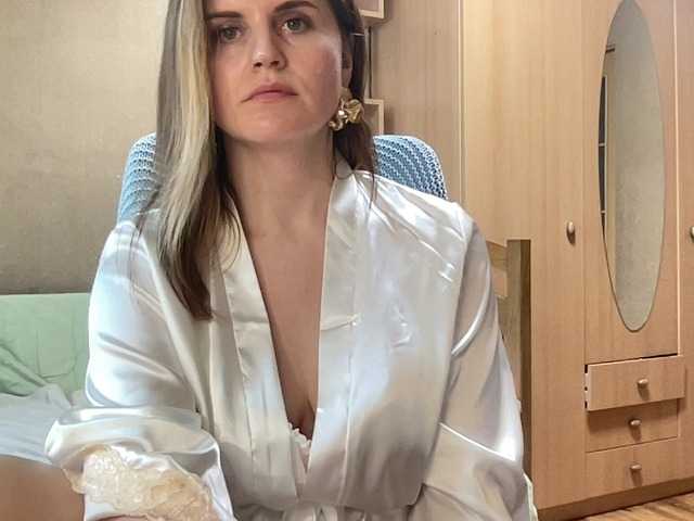 AnitaGlamorX's BongaCams show and profile