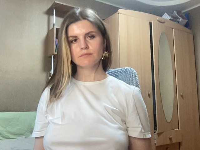 AnitaGlamorX's BongaCams show and profile