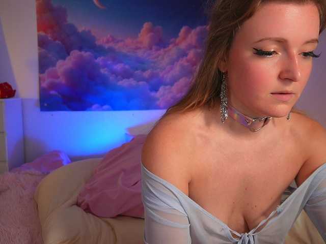 Ameliasweety's BongaCams show and profile