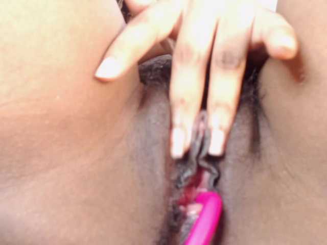 Cata-Santana's BongaCams show and profile