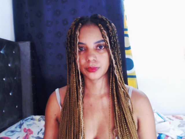 Cata-Santana's BongaCams show and profile