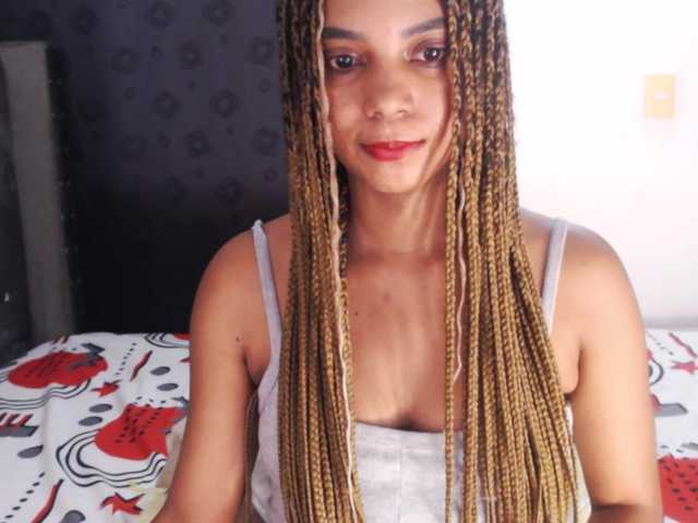 Cata-Santana's BongaCams show and profile