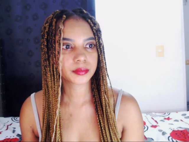 Cata-Santana's BongaCams show and profile