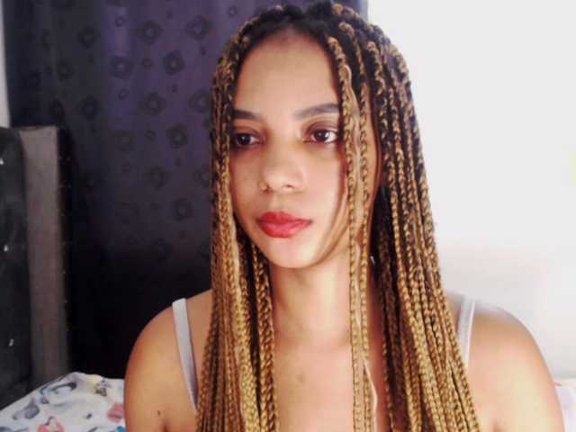 Cata-Santana's BongaCams show and profile