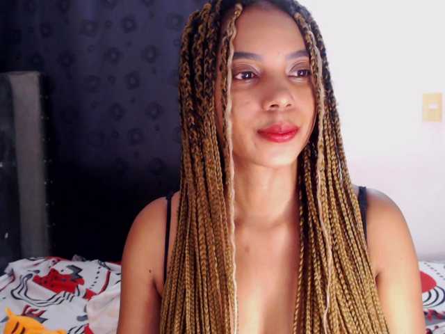 Cata-Santana's BongaCams show and profile