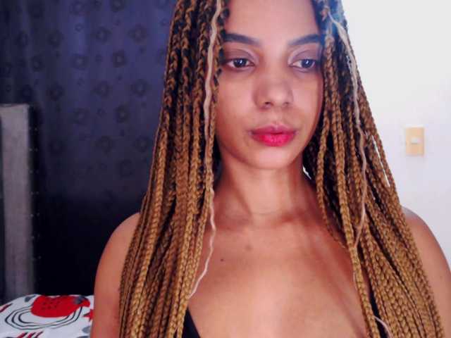 Cata-Santana's BongaCams show and profile