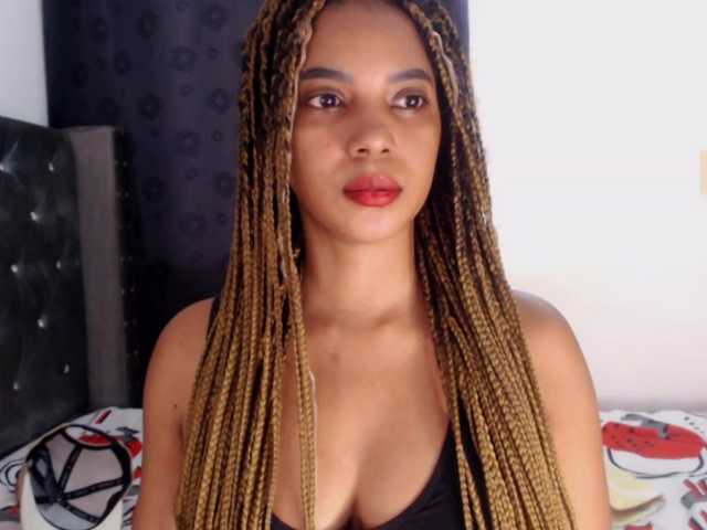 Cata-Santana's BongaCams show and profile