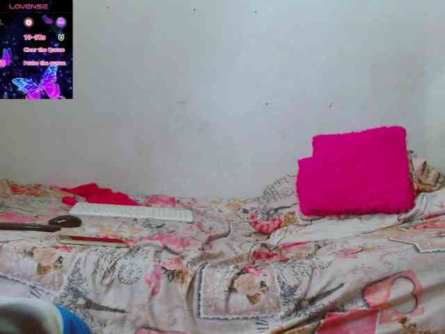 carolay-ts Live Webcam on BongaCams