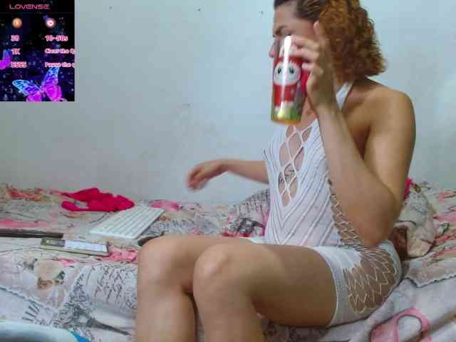 carolay-ts Live Webcam on BongaCams