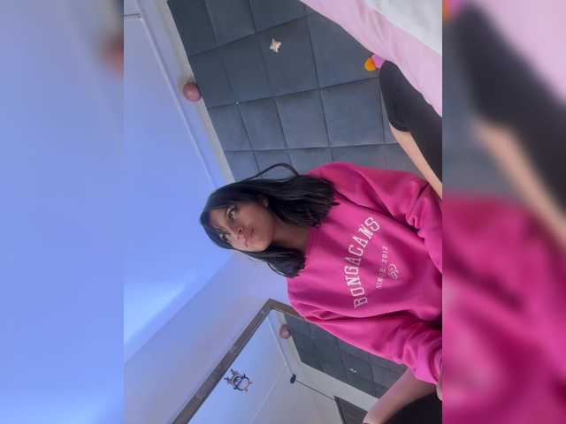 ChloeMontes's BongaCams show and profile