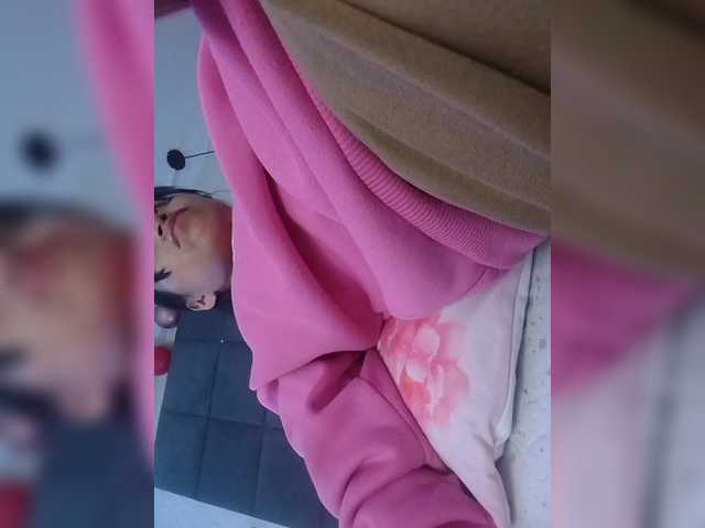 ChloeMontes's BongaCams show and profile